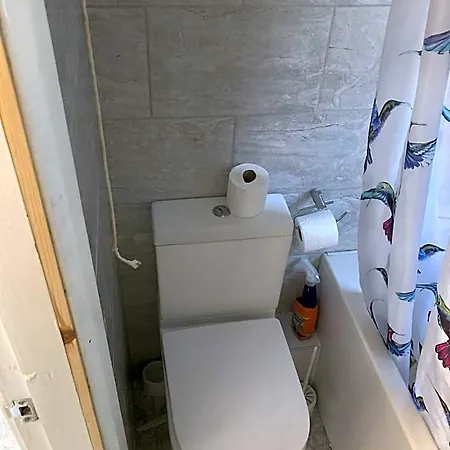 Harman 1 & 2 3* Leeds (West Yorkshire)